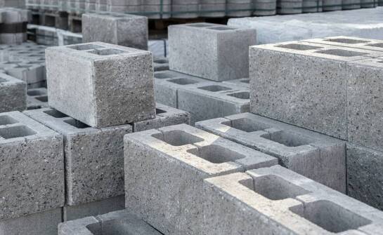 Wózek do bramy podwieszanej – jakie materiały zapewniają najwyższą trwałość?