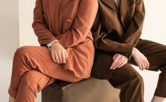 Spodenki bawełniane damskie w stylizacjach sportowych i casualowych