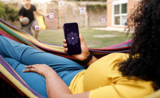 Czy "moja stokrotka aplikacja na telefon" działa offline?