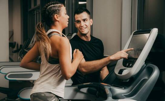 Wybór odpowiednich zajęć dzięki analizie grafiku Blu Fitness