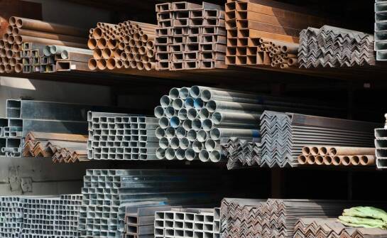 Ceowniki stalowe – kluczowy element w nowoczesnym budownictwie mieszkaniowym
