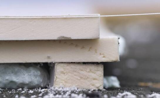 Jak dobrać materiały izolacyjne do specyficznych warunków klimatycznych?