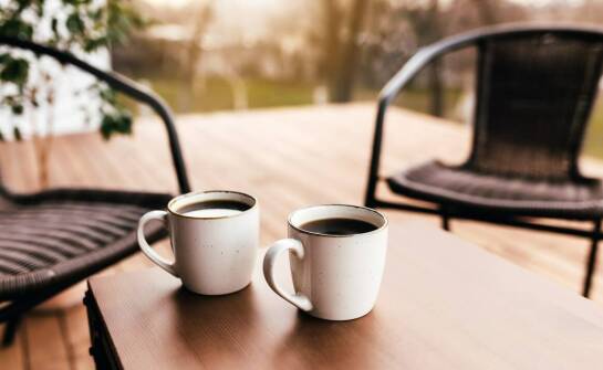 Znaczenie trwałości materiałów w produkcji coffee holderów
