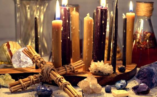 Jakie są różnice między tradycyjnymi a nowoczesnymi figurkami do szopki 20 cm?