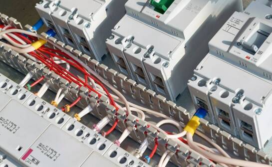 Najlepsze praktyki w zakresie montażu instalacji elektrycznych