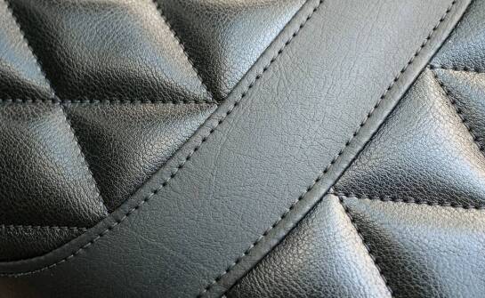 Jakie są zalety posiadania wymiennej podszewki w kurtce na crossa?