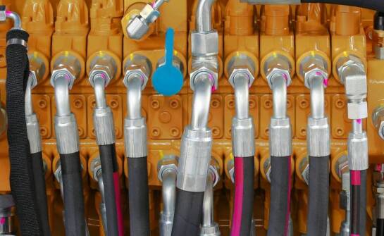 Wpływ zaworów hydraulicznych na bezpieczeństwo pracy maszyn budowlanych