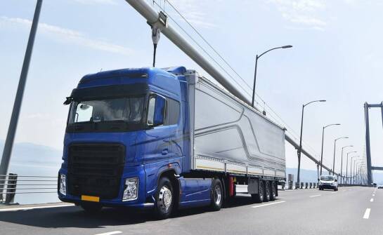 Jakie są wyzwania związane z transportem ponadnormatywnym?