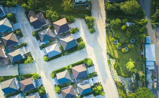 Jakie są najważniejsze udogodnienia, które oferują nowe domy w Opolu?