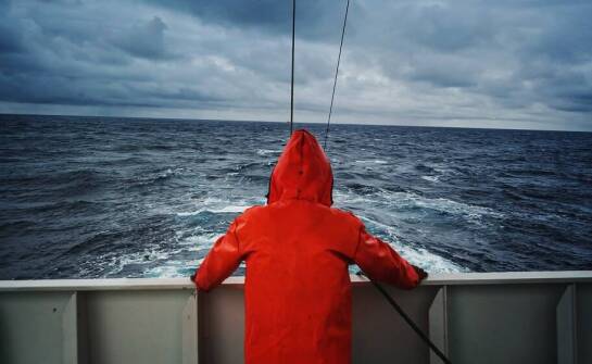 Poradnik zakupowy: na co zwrócić uwagę wybierając sztormiak oceaniczny?