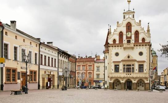 Praca tymczasowa – co warto wiedzieć przed podjęciem decyzji?