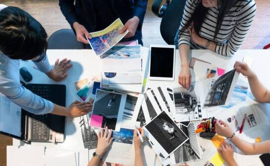 Jak szkolenia DTP rozwijają kreatywność w projektowaniu materiałów reklamowych?