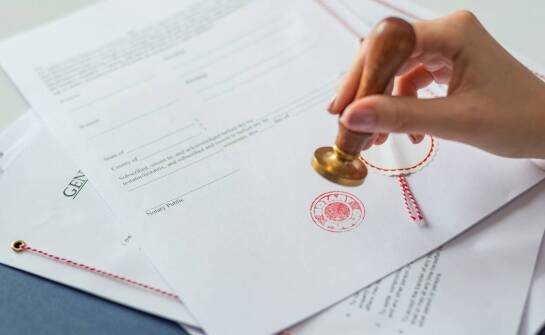 Jakie dokumenty wymagają tłumaczeń przysięgłych w sektorze publicznym?