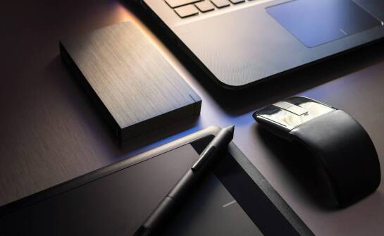 Najlepsze case na laptopa – jak wybrać odpowiednie rozwiązanie?