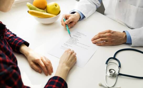 Dietetyka a bariatria: jak zintegrowane podejście pomaga w walce z otyłością