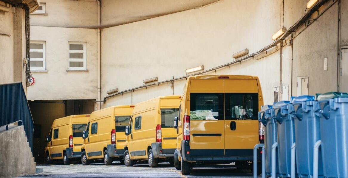 Dlaczego warto skorzystać z usług profesjonalnej taksówki towarowej?