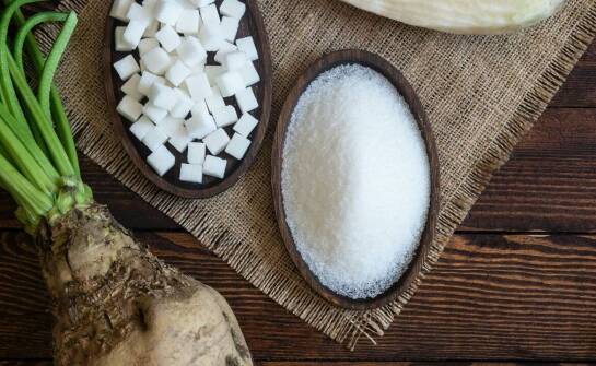 Jakie korzyści płyną z używania naturalnych zamienników cukru w codziennej kuchni?