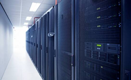 Jakie innowacyjne technologie oferują nowoczesne komputery rack?