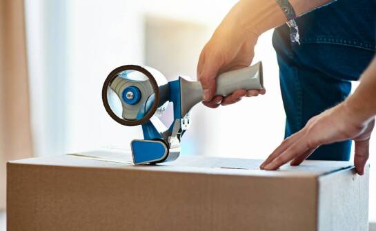 Jakie są zalety korzystania z opcji ubezpieczenia przesyłek?