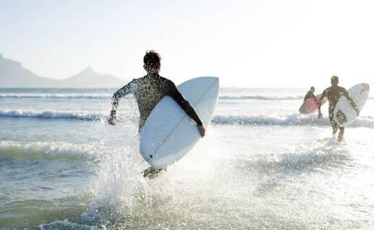 Ekologiczne aspekty wyboru poncha bambusowego dla surferów