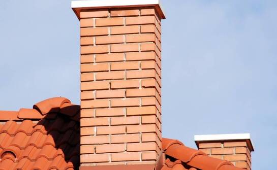 Jak przejścia kominowe ceramiczne wpływają na bezpieczeństwo instalacji grzewczej?