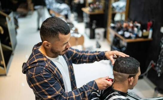 Wegańska pielęgnacja: dlaczego warto wybrać najlepszych barberów?