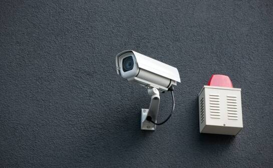 Rola systemów CCTV w ochronie mienia – kluczowe aspekty wdrażania