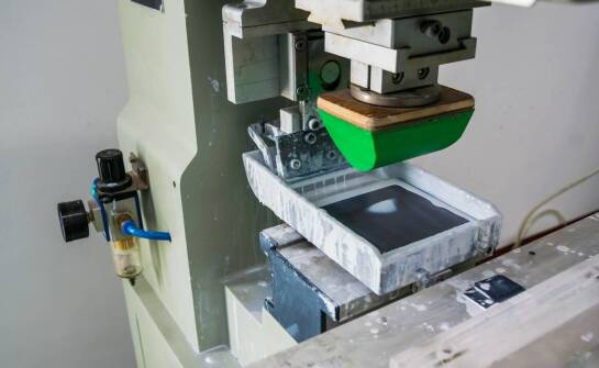 Jak tampodruk wpływa na jakość nadruków na torebkach foliowych?