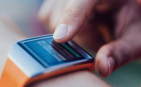 Porównanie najnowszych modeli smartwatchy – co wybrać dla siebie?