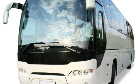 Wynajem autokarów: najlepszy wybór na zielone szkoły i wycieczki szkolne