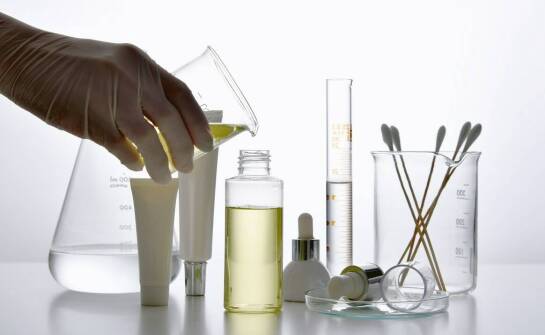 Rola producenta w tworzeniu dokumentacji dla wód perfumowanych