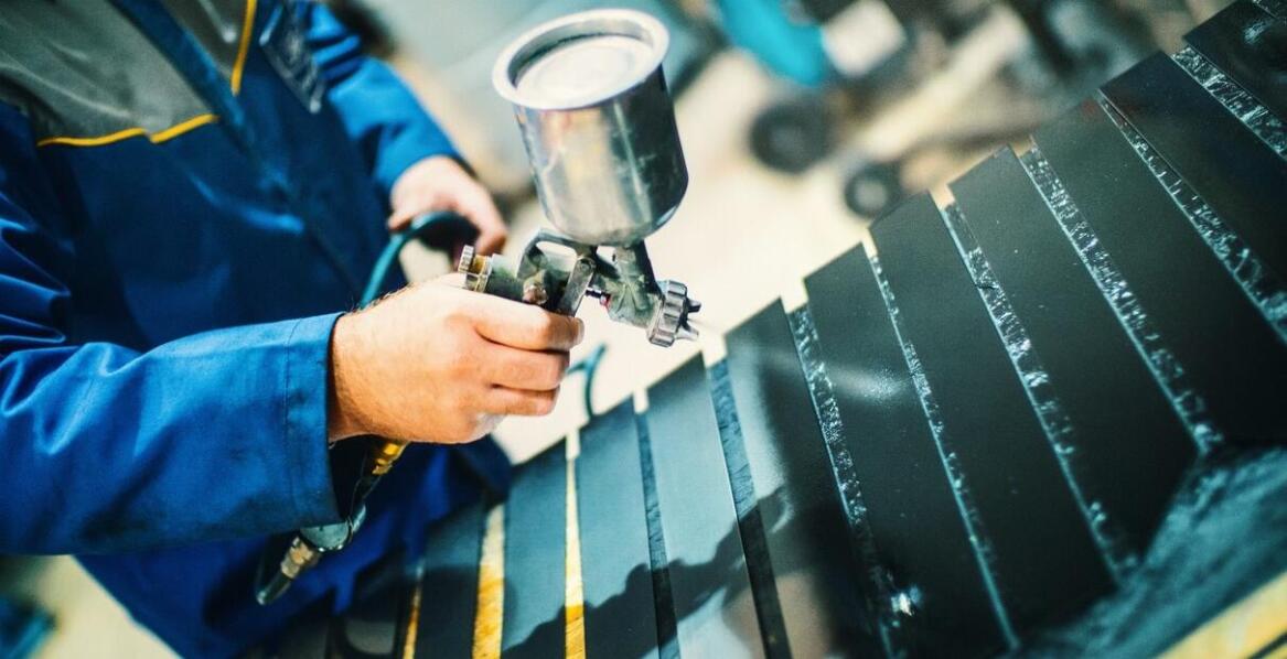 Malowanie proszkowe aluminium – zastosowania i korzyści
