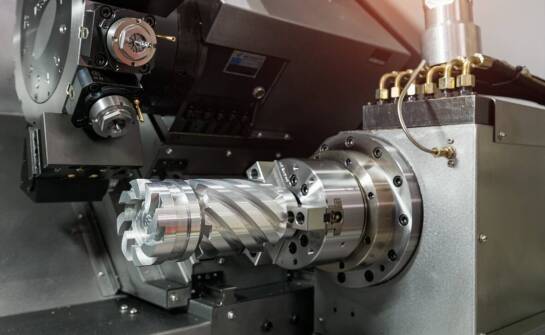 Obróbka metali a innowacje technologiczne w produkcji zmechanizowanych obudów ścianowych