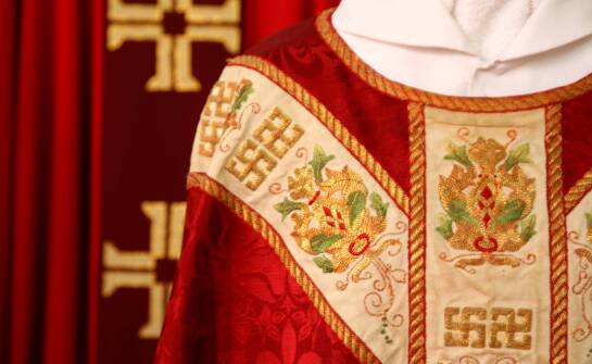 The Variety of Chasuble Styles: What Does the Market Offer?