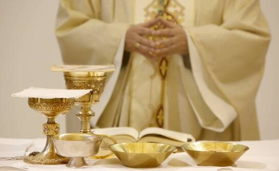 Cassock as an Element of Clergy Identity: Its Functions and Significance