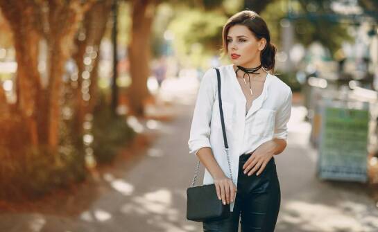 Ekskluzywne bluzki damskie w modzie ulicznej – połączenie elegancji i swobody