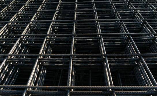 Siatka zbrojeniowa fi 8 w projektach związanych z ochroną przed trzęsieniami ziemi