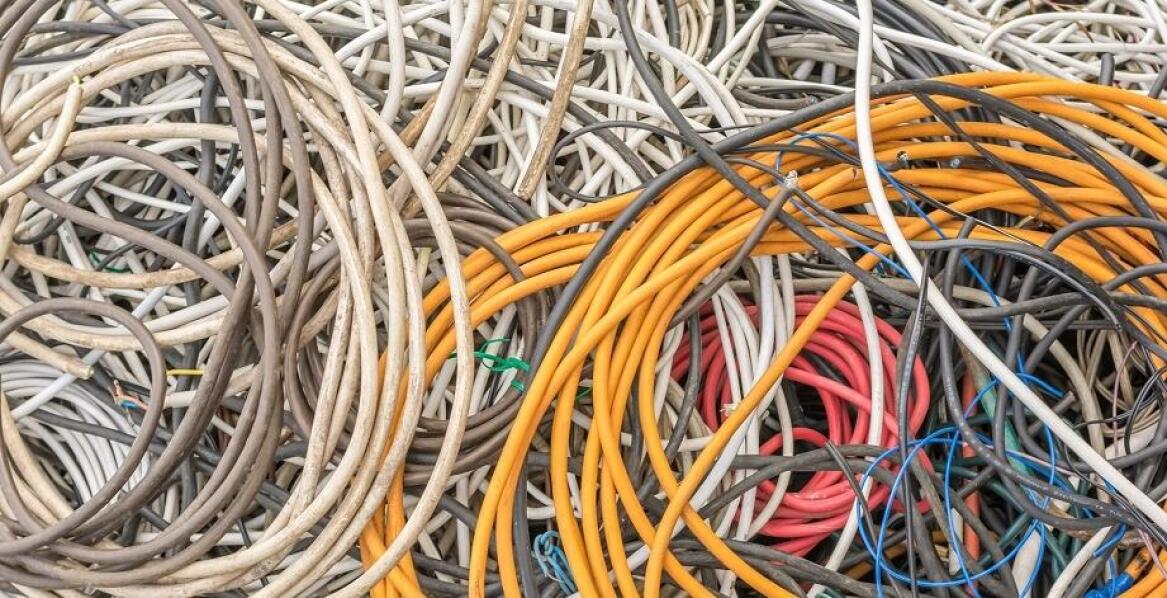 Procedury prawne związane ze skupem kabli w izolacji