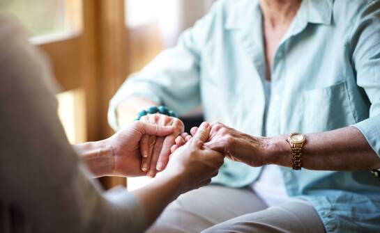 Znaczenie terapii indywidualnej dla mieszkańców domów opieki