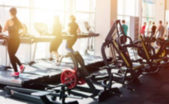 Komfort im Fitnessstudio beginnt mit den Möbeln – wie wählt man sie richtig aus?