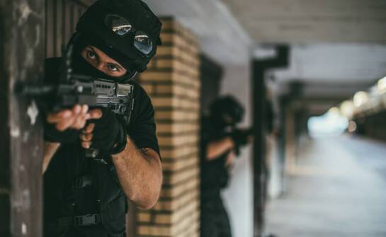 Poradnik: Jak dobrać odpowiedni rozmiar spodni wyjściowych dla policji?