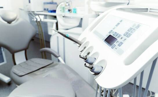 Jakie są etapy leczenia hemoroidów metodą gumkowania?