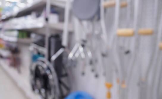Wypożyczalnia sprzętu medycznego a dostępność akcesoriów sanitarno-rehabilitacyjnych