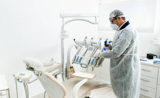 Chirurgia stomatologiczna a gaz rozweselający – zmniejszenie stresu pacjenta