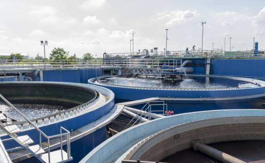 Jak systemy membranowe wspierają recykling wody w przemyśle?