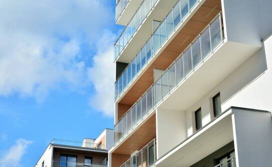 Projekty balkonów a bezpieczeństwo użytkowania: kluczowe aspekty