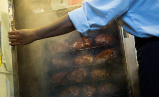 Räucheröfen und Ökologie – welche Lösungen sind umweltfreundlich?