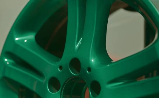 Nowoczesne techniki wykończenia powierzchni felg aluminiowych