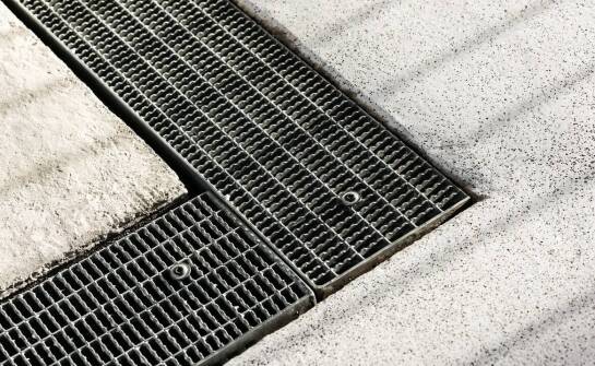 Effizienz von Parkhausentwässerungssystemen zum Schutz vor Wasser