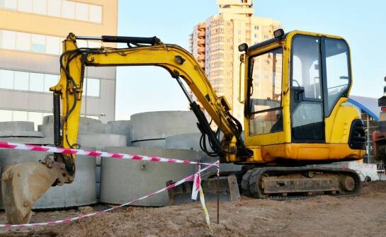 Budowa szamb – jakie prace ziemne są niezbędne dla ich prawidłowego funkcjonowania?